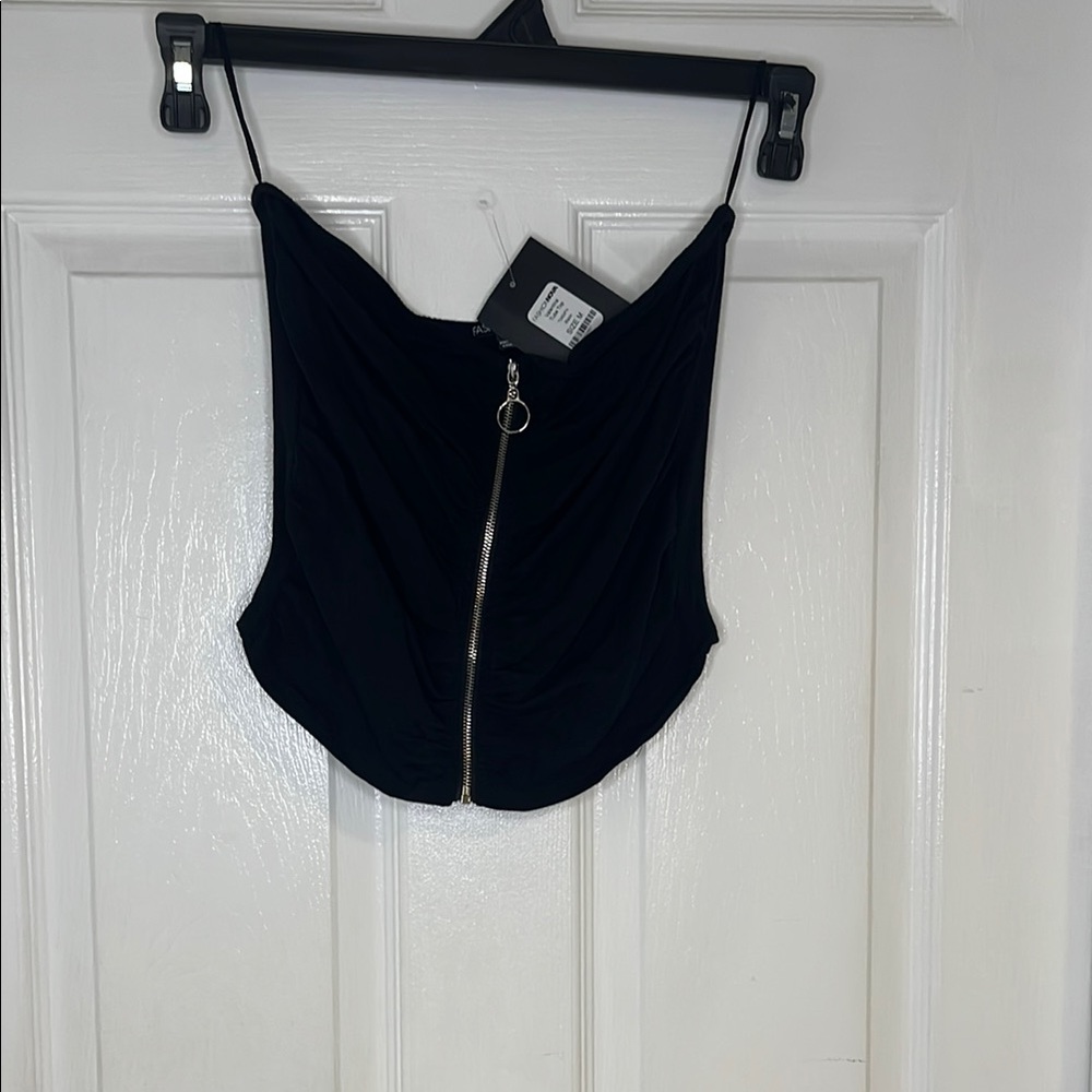 Fashion Jewelry Black Zippered Crop Top